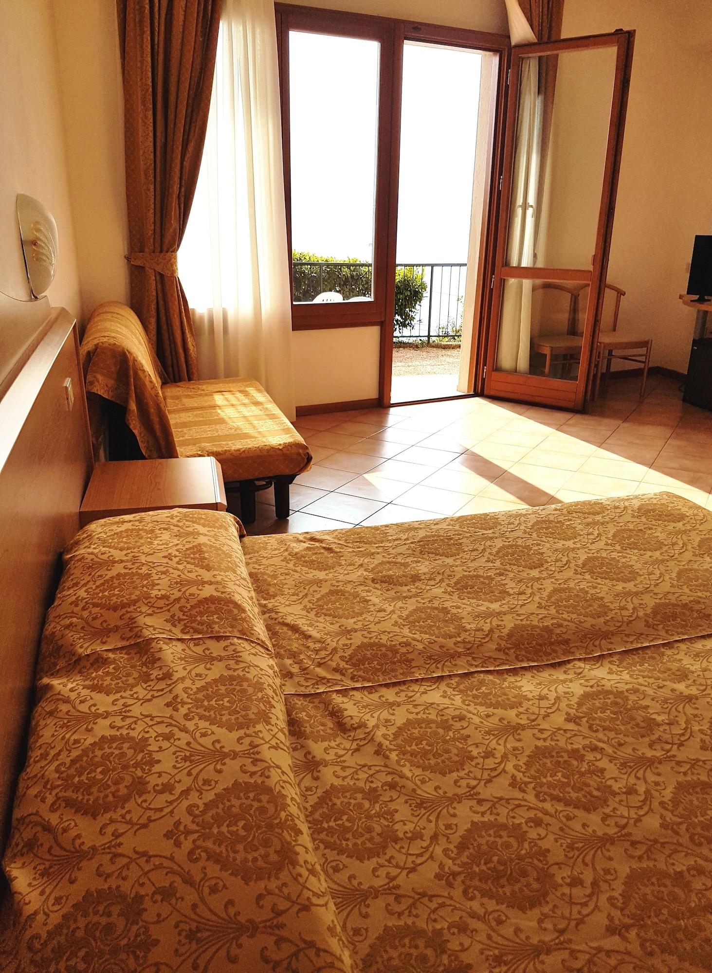 Piccolo Paradiso Hotel 4*