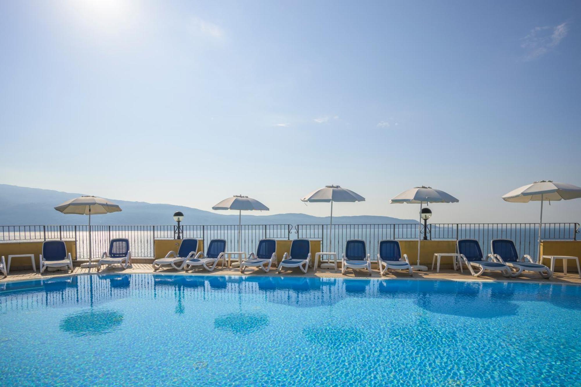 Piccolo Paradiso Hotel 4*